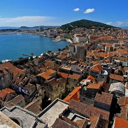 Luxury Pega With Private Garage Apartmán Split